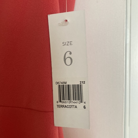 Apricot - Picture 2 of 8